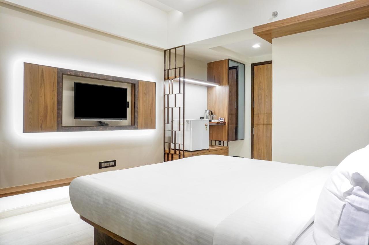 Hotel Olten Мумбаи Экстерьер фото