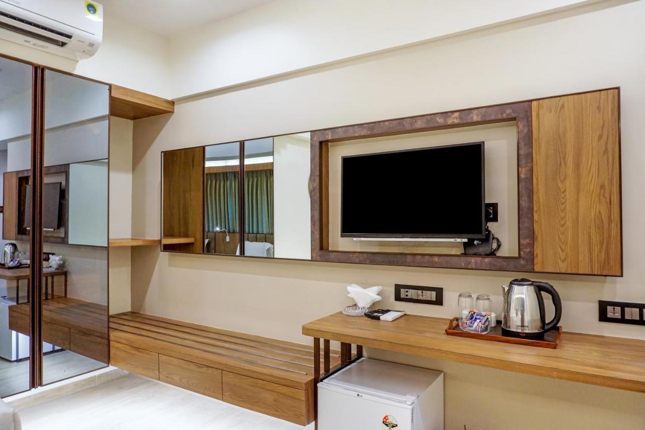 Hotel Olten Мумбаи Экстерьер фото